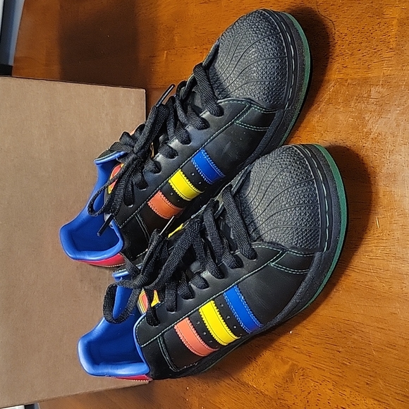 Adidas Superstar Shell Toe Size 10.5 - Picture 1 of 5